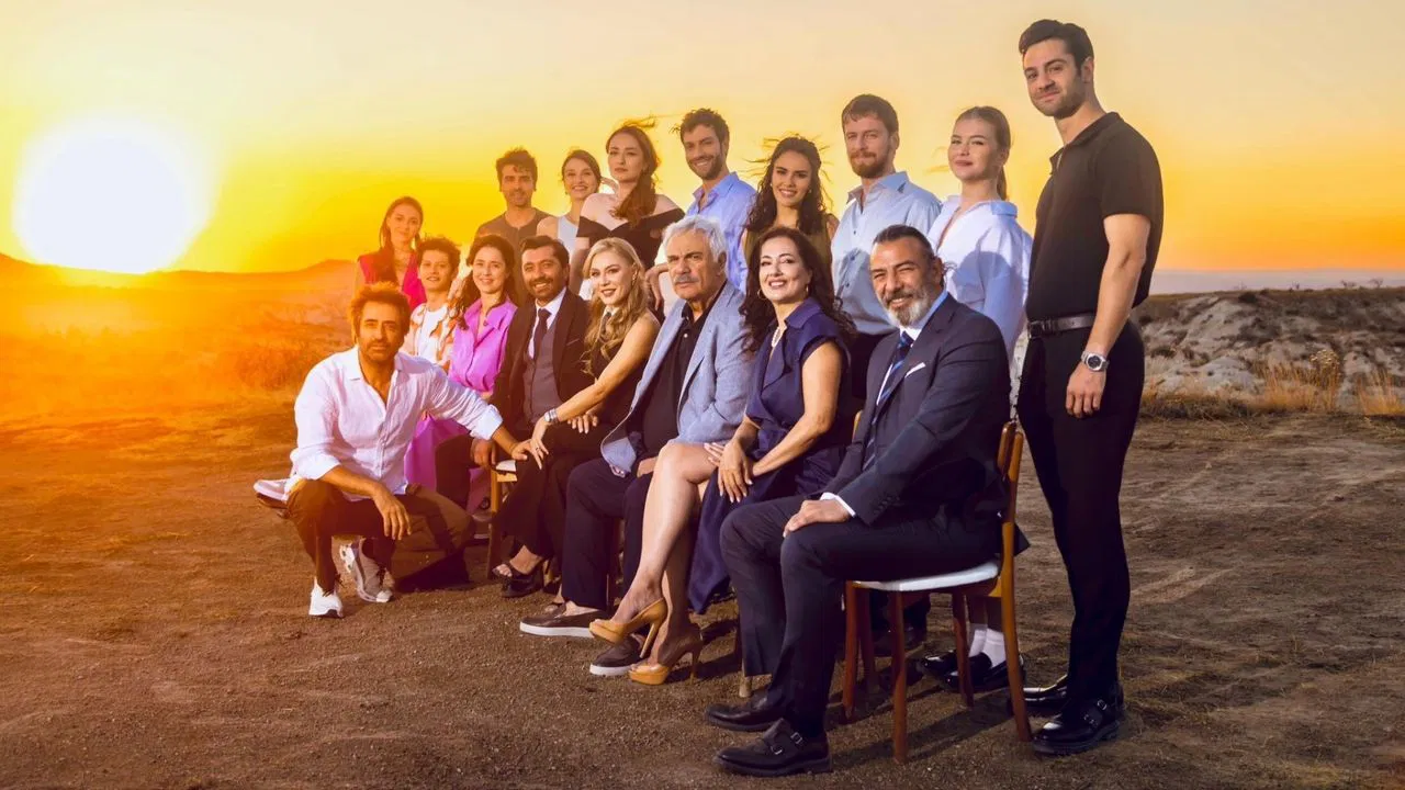 Guzel Asklar Diyari backdrop 2