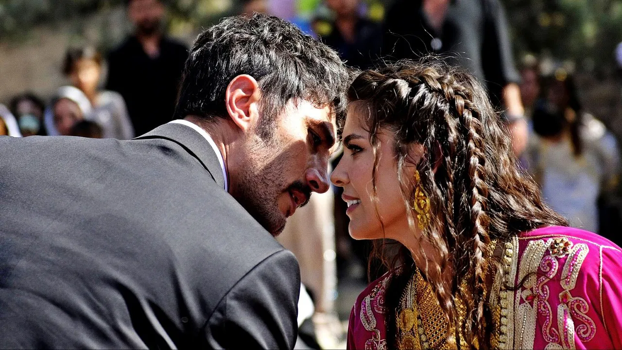 Halef Koklerin Cagrisi backdrop 3