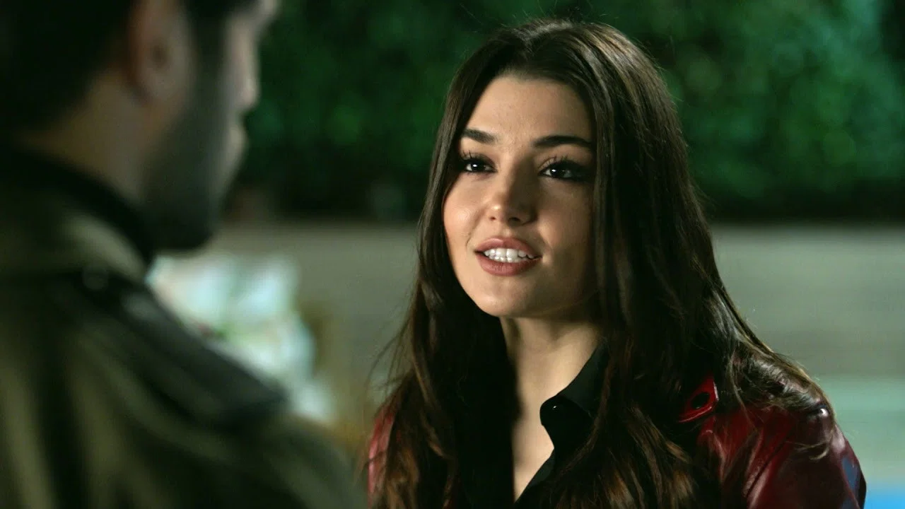 Halka backdrop 4