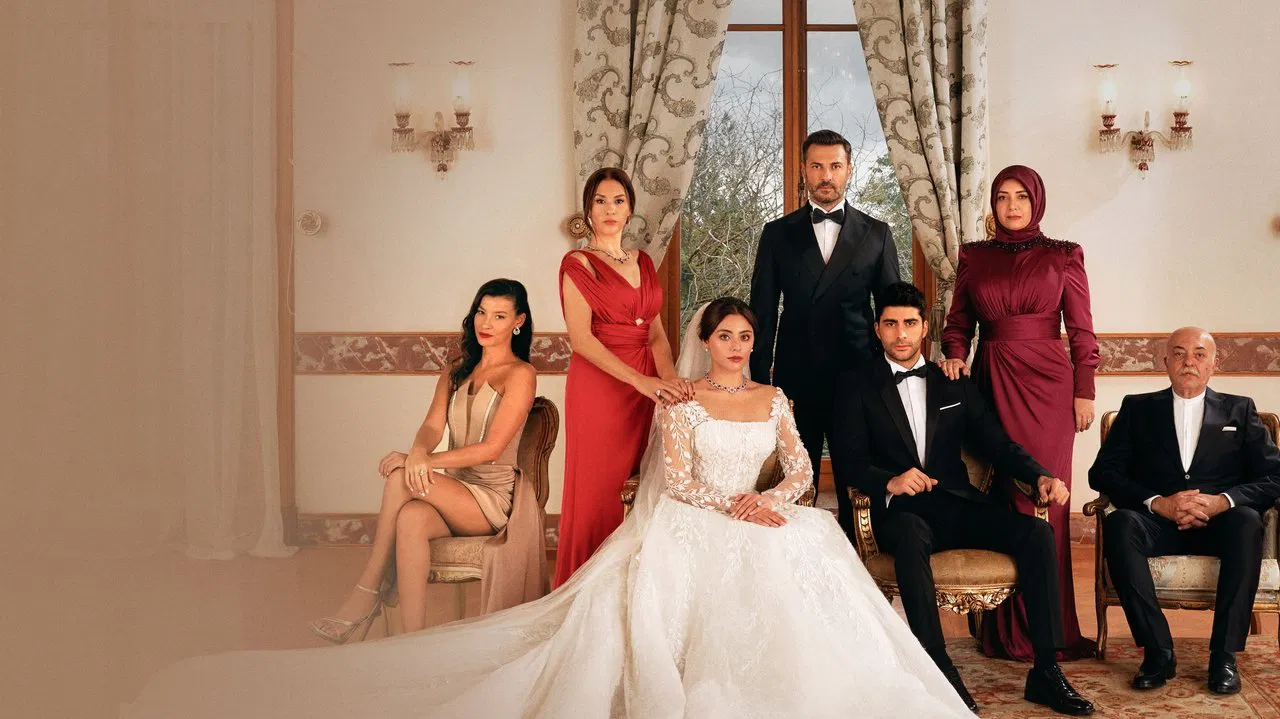 Kizilcik Serbeti backdrop 3