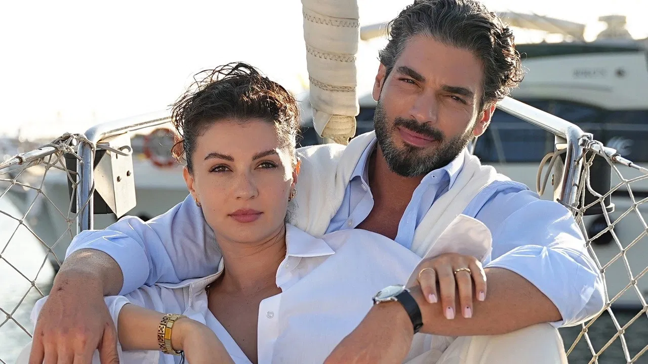 Ruhun Duymaz backdrop 5