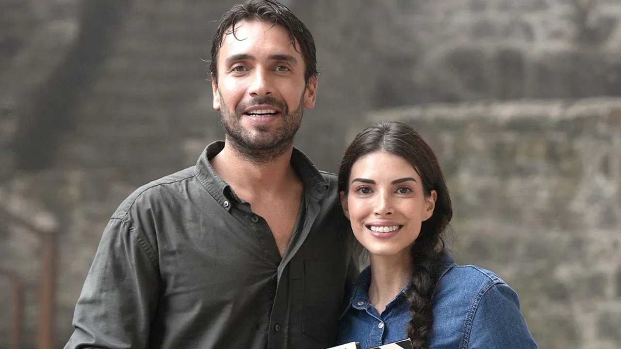 Tasacak Bu Deniz backdrop 2