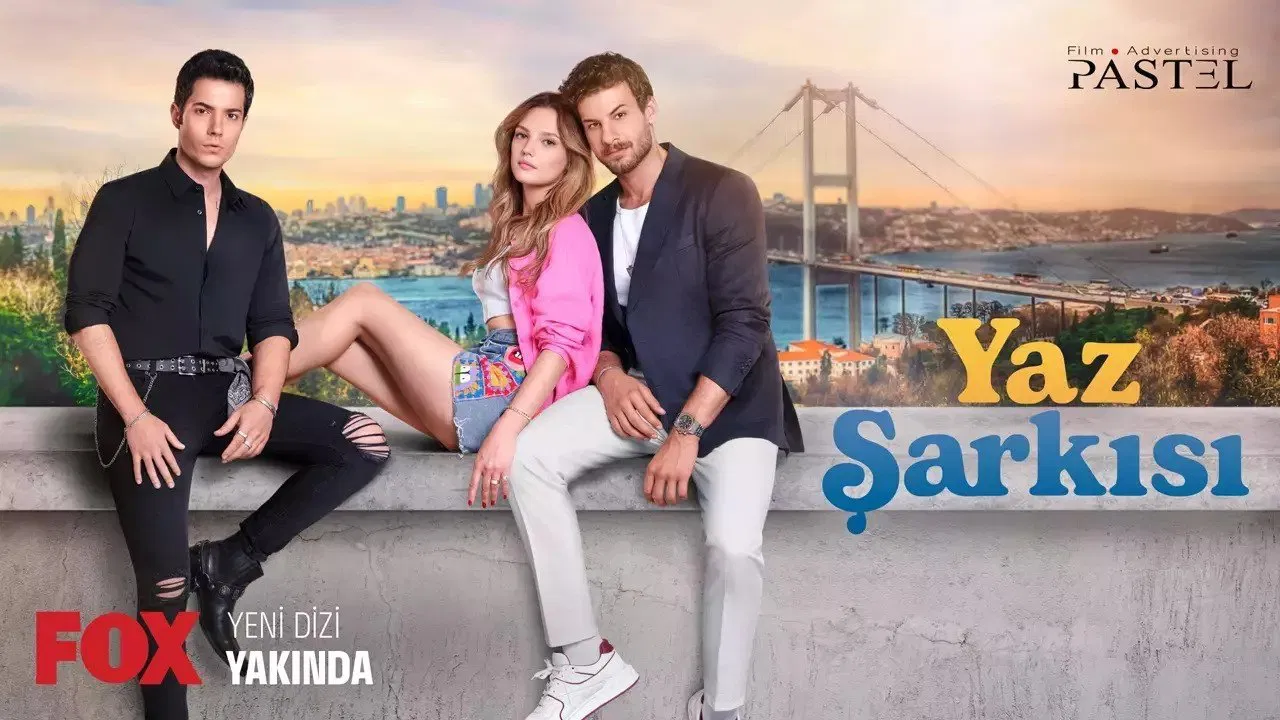 Yaz Sarkisi backdrop 4