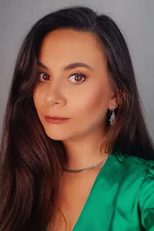 Emine Halil profile