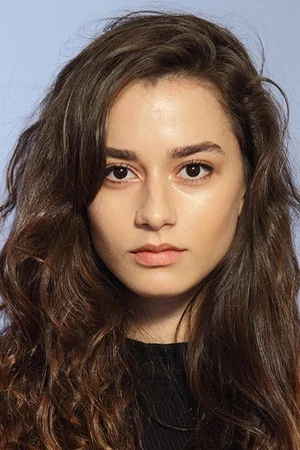Ece Yaşar profile
