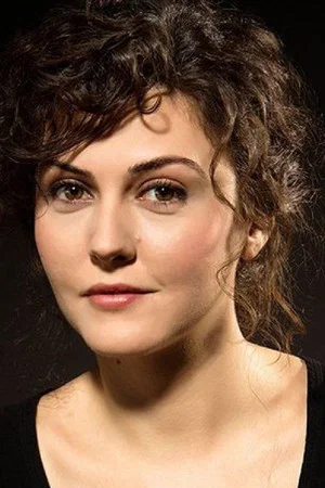 İdil Yener profile