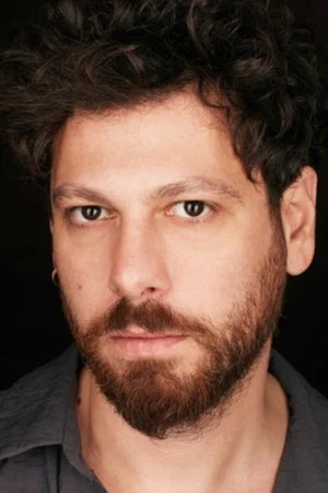 Oral Özer profile