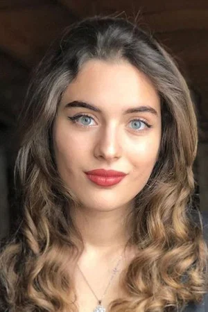 Çağla Şimşek profile